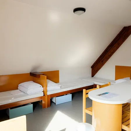 Auberge De Jeunesse Hi Cancale Room photo